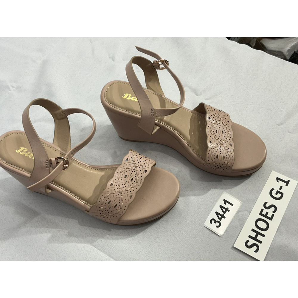Girls Bata Size 3 Pink Open Toe Sling Back Wedge Sandals - Picture 2 of 9
